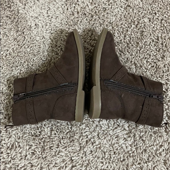 Old Navy Faux Suede Boots - Picture 5 of 9